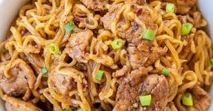 Spicy Pork Noodles Ready To Eat In 10 Minutes Only 5 Ingredients Great Weeknight Meal Great Way To Use Easy Soup Recipes Spicy Chicken Pasta Spicy Pork