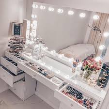 50 Make Up Room Decor Ideas Makeup Room Decor Beauty Room Vanity Stylish Bedroom