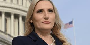 Lee Introduces Bill Cutting Red Tape