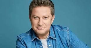 Clipe emoţionante pentru Pavel Bartoş. Una dintre fiicele sale a împlinit  18 ani, iar actorul i-a transmis un mesaj important