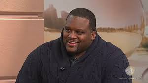 Anthony Spice Adams Former Chicago Bear Co Hosts Abc S The Great American Baking Show Holiday Edition Abc7 Chicago