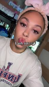 DIY Lash Extensions Tutorial with Amaze Girl Kit