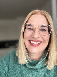 Danielle Blackman's Instagram, Twitter & Facebook