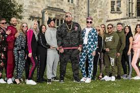 Rory graham ya da onu tanıdığımız ismiyle rag'n'bone man, müzik bir insanın hayatını nasıl değiştirebilir, bunu en yakından görmüş biri. Rag N Bone Man Splits From Wife Beth Rouy Six Months After Tracksuit Wedding Mirror Online