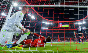 Allianz arena is the home stadium of bayern munich, germany's most populr soccer (footbal) team. Revolution In Der Allianz Arena Fc Bayern Mit Neuer Effektbeleuchtung In Der Roten Holle