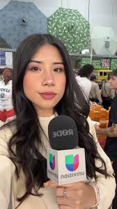 Mochilas listas para repartirse: oficiales de la Policía Metropolitana de  Las Vegas arman kits escolares para familias vulnerables.