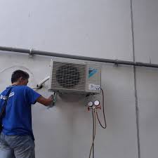 Salah satu ac daikin yang ditangani oleh jasa bongkar pasang ac di denpasar adalah ac daikin inverter. Service Ac Bongkar Pasang Ac Panel Listrik Pulogebang