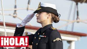 La princesa Leonor embarca en el buque Juan Sebastián Elcano antes de su  partida del puerto de Cádiz - YouTube