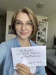 Clara Jean's Instagram, Twitter & Facebook