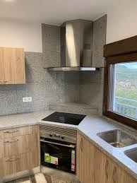 Selecciona el departamento que quieras buscar. Cocina Clasica En Roble Aserrado Y Granito Nacional Con Campana De Esquina Cocinas De Casas Pequenas Diseno De Interiores De Cocina Diseno Muebles De Cocina