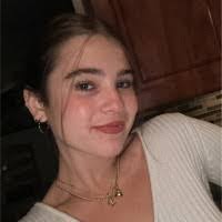 Amanda Mccusker's Instagram, Twitter & Facebook