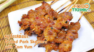 Thai grilled pork on skewers (mu ping หมูปิ้ง) by leela on may 29, 2011 in she deglutenizes, she grills, she thais. à¸«à¸¡ à¸› à¸‡à¸£à¸ªà¸• à¸¡à¸¢à¸³ Foodtravel à¸—à¸³à¸­à¸²à¸«à¸²à¸£ Youtube