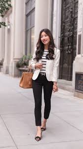 25 Chic Looks That Will Make Him Want You Chic Looks Spring Work Outfits Blazer Outfits For Women Smart Casual Work Outfit