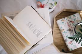 Livros Abertos Perto Da Bandeja Foto Gratis Baixe biblioteca fotos no melhor site de banco de imagens, com milhões de fotos, imagens e figuras sem royalties e de alta qualidade premiu com preços acessíveis. livros abertos perto da bandeja foto