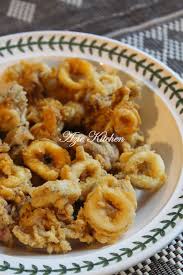 Ayu guna 5 sudu tepung serbaguna ditambah dengan 5 sudu tepung jagung. Sotong Celup Tepung Azie Kitchen