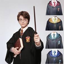 Conso déguisement adulte harry potter vous avez des doutes comparez notre offre à prix sur vos articles harry potter préférés sans oublier nos avis conso déguisement potter harry potter est le nom série de série harry livres à succès écrite par j.k rowling un écrivain femme d'origine écossaise. Acheter Harry Potter Robe Cape Cape Cosplay Costume Enfants Adulte Harry Potter Robe Cape Gryffondor Serpentard Robe Serdaigle Cape Costumes De 15 76 Du Xyzj Fr Dhgate Com