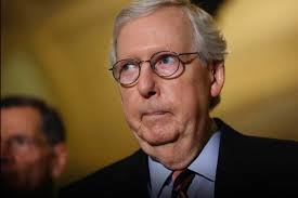 Please guys help me give this DJ name because I don't know the type of name  I can give to her Slanter stantes aatiS