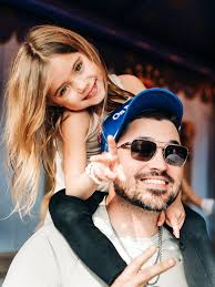 I wrote this song all by myself this morning. It's called 1.2.3 go go...