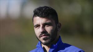 Trabzonspor'da kendisinden beklenen performansa ulaşamayan ve eleştirilerin hedefi olan aytaç kara bunun sebebi olarak geçirdiği sakatlığı gösterdi. Trabzonspor Da Aytac Kara Nin Sozlesmesi Feshedildi