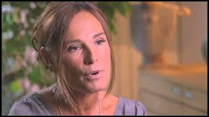 Jeune, elle rêve de célébrité et s'essaye à la comédie avec des petits rôles dans. Dedicaces Contre Le Cancer Nathalie Marquay Pernaut Youtube