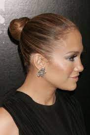 I Love The Tight Bun Sleek Bun Hairstyles Sleek Bun Red Carpet Hair