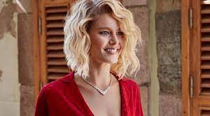 Burcu biricik is a turkish actress. Burcu Biricik Kimdir Kac Yasinda Burcu Biricik Biyografisi Son Dakika Milliyet