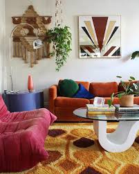 Essential home is the ultimate combination of retro design and contemporary details. 35 Retro Mid Century Modern Living Rooms