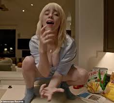 Cases, deaths rise in most states: Kim Kardashian Points Out Billie Eilish Is Wearing Skims Daily Mail Online