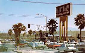Vintage Photos Of Lost Shopping Malls Of The 50s 60s 70s Bakersfield California Mall Of America Shopping Center