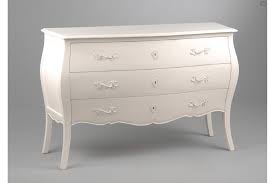 Découvrez notre sélection de commodes baroques fabriquées en bois d'acajou massif et entièrement sculptées à la main. Commode Muriane En Bois Blanc 3 Tiroirs Hellin
