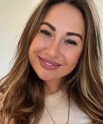 Natalie Echols's Instagram, Twitter & Facebook