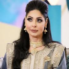 نور الكويتية we bare bears fashion saree