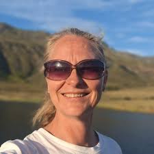 It's #FriYay 🎉 How was your week and what have you got planned for the  weekend? 💭 For us, it's been another busy one with school 📚 and lots to  do on