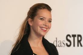 Verliebt in Berlin“-Schauspieler heute: So sehr haben sie sich verändert