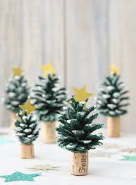 Zapfen Tannen Weihnachten Diy Baumzapfen Naturmaterial Bastelnmitkindern Basteln Weihnachten Zapfen Basteln Weihnachten Weihnachtsmann Basteln