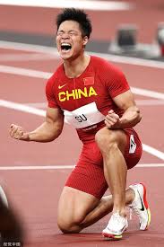 Jun 12, 2021 · 当日，在浙江省绍兴市上虞体育场举行的2021年全国田径冠军赛暨奥运会选拔赛男子100米决赛中，广东队选手苏炳添以9秒98的成绩夺得冠军。 新华社记者 李一博 摄 6月11日，广东队选手苏炳添在比赛后庆祝。 Unndj Ar9saaom