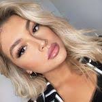 Mary Andreotti's Instagram, Twitter & Facebook