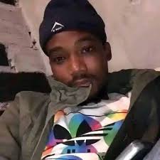 they way I see relationship enh it looking like that business ooo bby come  visit me send me transport! bby I want knack I hungry.