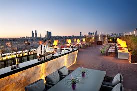Top 5 Restaurant Design Trends For 2020 Mi Business Mag Rooftop Restaurant Design Rooftop Bar Design Outdoor Restaurant Design