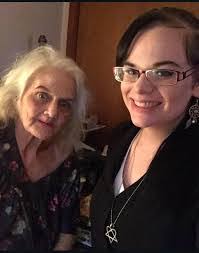 Lisa Closson's Instagram, Twitter & Facebook