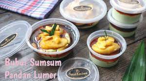 Ditambah lagi wangi daun pandannya dan kuah gula merahnya dengan resep ini, sekarang kamu bisa menyajikan bubur sumsum lembut untuk keluarga tercinta. Cara Membuat Bubur Sumsum Pandan Lumer Ide Jualan Atau Hantaran Youtube