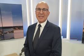 La candidature d'éric ciotti s'inscrit dans son ambition de «cranter l'aile droite» de sa «famille politique», comme il le déclarait . Exclu Eric Ciotti Explique Pourquoi Il Ne Sera Pas Candidat A La Mairie De Nice