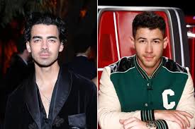 Nick Jonas, Joe Jonas Sing 'Jealous,' 'Cake By The Ocean' At Manila 2024  Concert | Philstar.Com