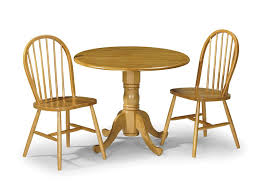 Table And Two Chairs Stuhlede Com Kiefer Esstisch Runder Esstisch Esstisch Ausziehbar