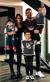 Jul 02, 2021 · chelsea defender thiago silva has expressed a desire to emulate the efforts of ac milan legend paolo maldini by playing on into his 40s. Pin On Lionel Messi