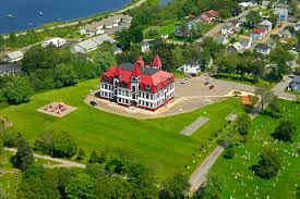 Only 7 listings are available in lunenburg. Lunenburg Academy Landmark In Lunenburg Ns Canada Landmark Reviews Phone Number Marinas Com