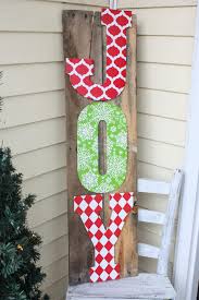 Founded as a family business in 1992, our products include: 15 Easy Diy Christmas Signs For A Festive Front Porch The Garden Glove