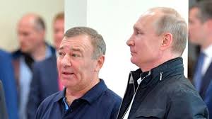 Аркадий ротенберг дал главному редактору mash максиму иксанову трёхминутное интервью, в котором назвал себя бенефициаром «дворца путина» на мысе идокопас. Eto Iz Detstva Ostalos Rotenberg Rasskazal O Druzhbe S Putinym