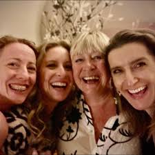 Anyone know if u can pay with card or if we need cash?