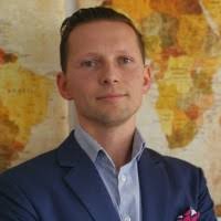 200+ profile według frazy „Bobek”